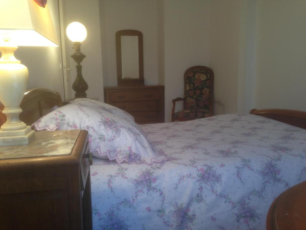 Top' Appart Hôtel Pont-Sainte-Maxence Kamer foto