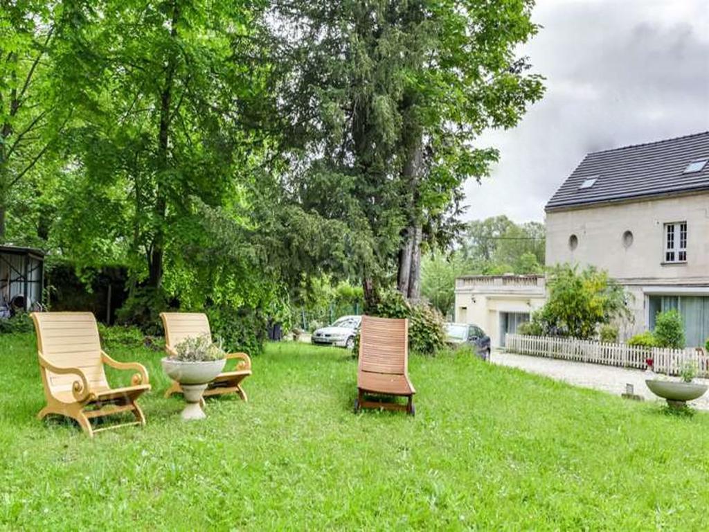 Top' Appart Hôtel Pont-Sainte-Maxence Buitenkant foto